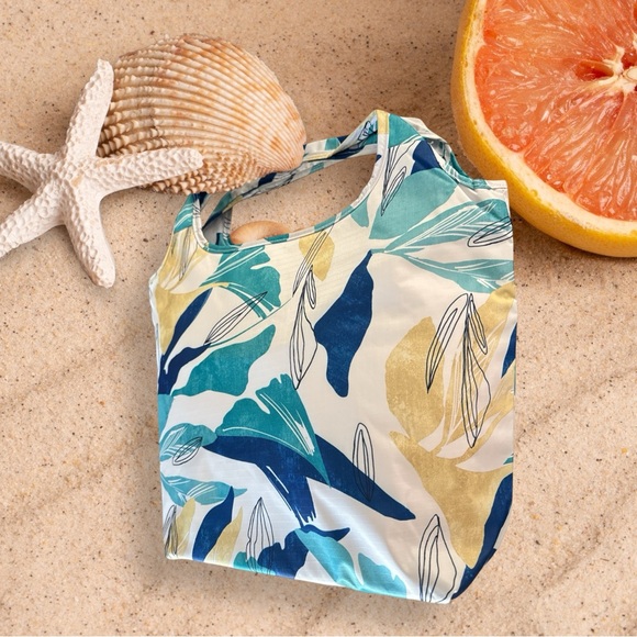 Chico's Handbags - Chico’s Insulated Beach Tote Cooler New Aqua Coastal‎ Travel Bag NWT Ocean Pool